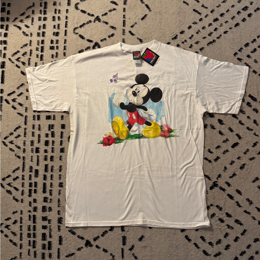 Vintage Disney White T-Shirt with Mickey Mouse in Red and Yellow